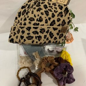 NWT C.C beanie tail exclusives with accessories